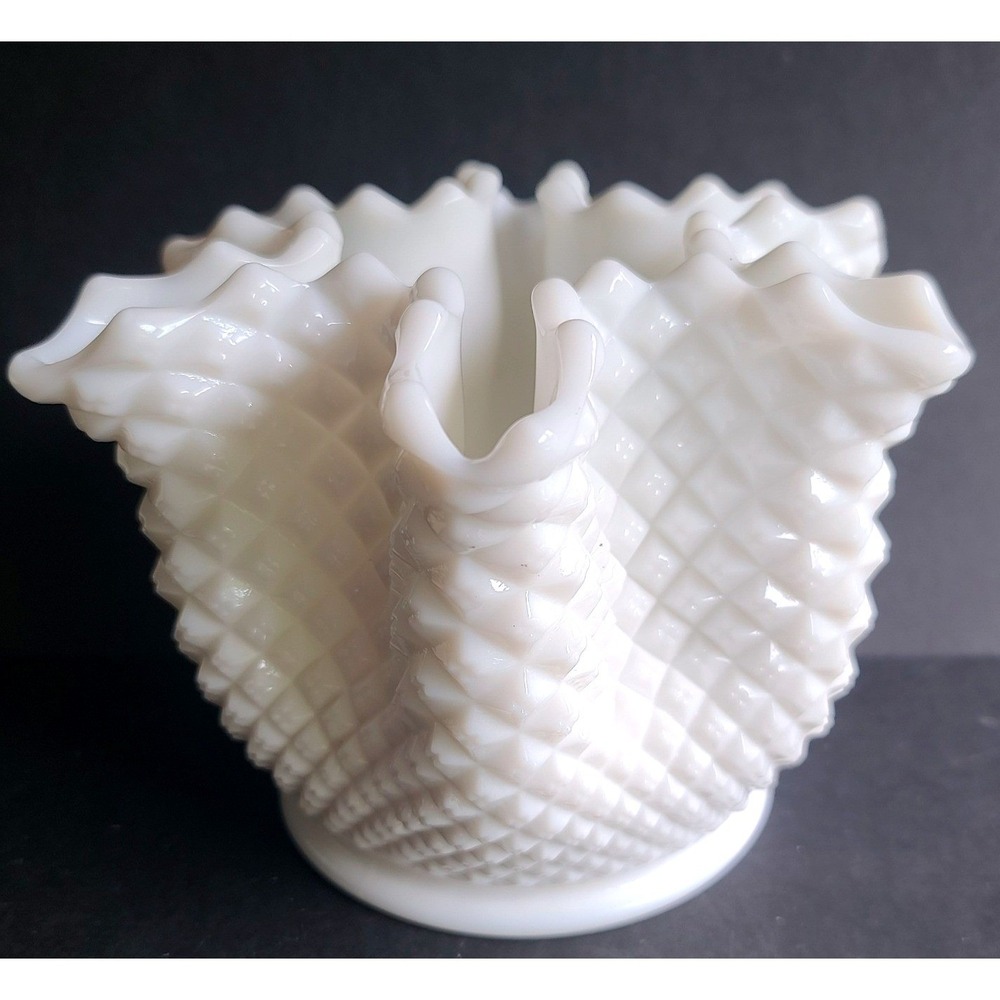 Westmoreland‎ White Milk Glass Diamond Point Ruffled Vase Vintage Starburst Base